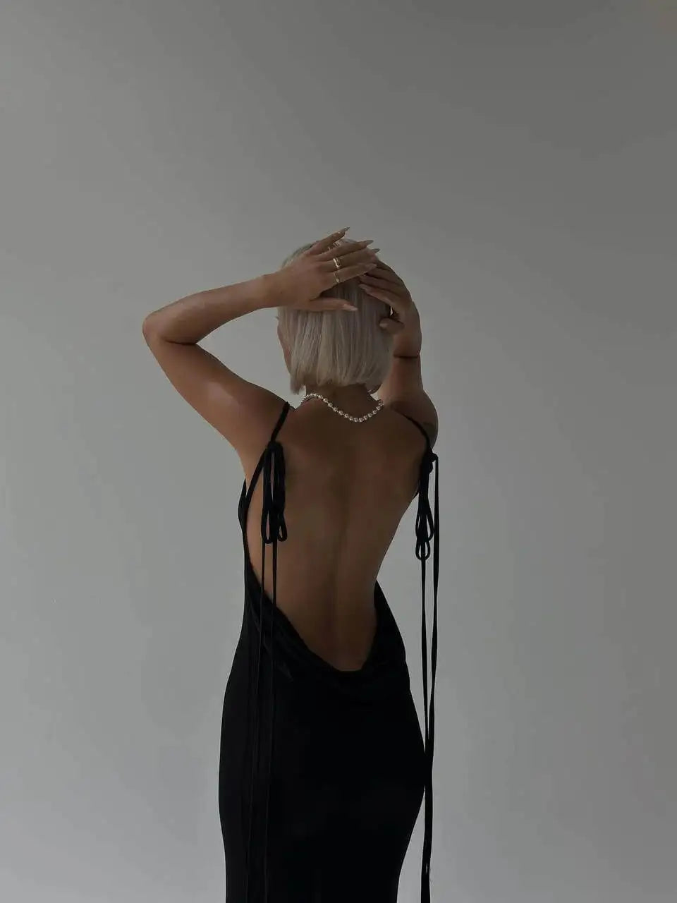 BACKLESS BODYCON DRESS