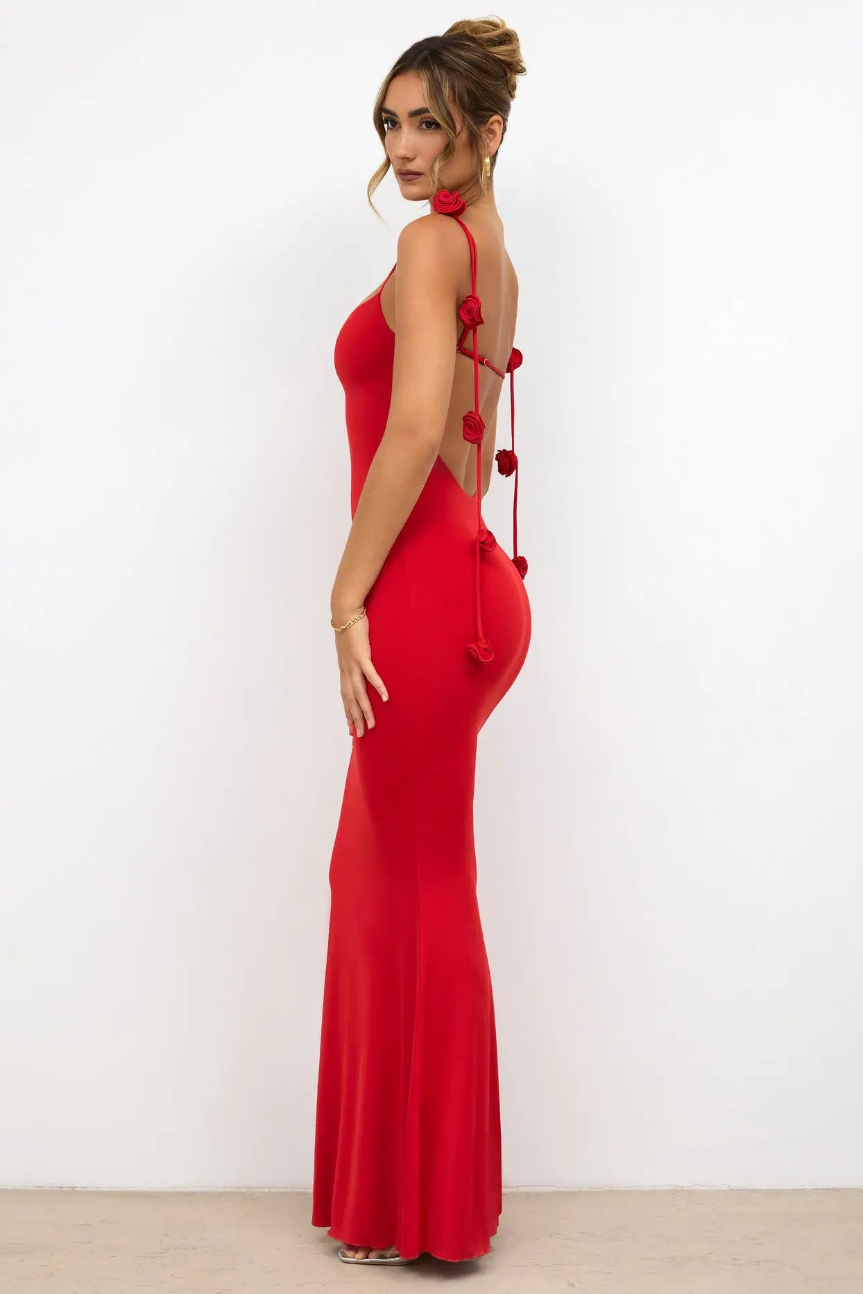 SPAGHETTI BACKLESS DRESS